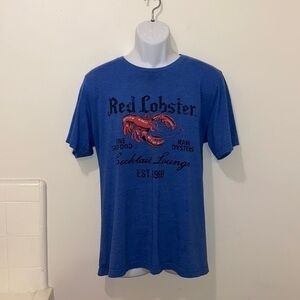 Unisex Red Lobster Cocktail Lounge Graphic Tee